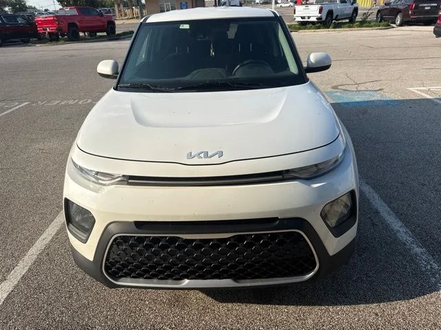 Used 2022 White Kia LX image 2