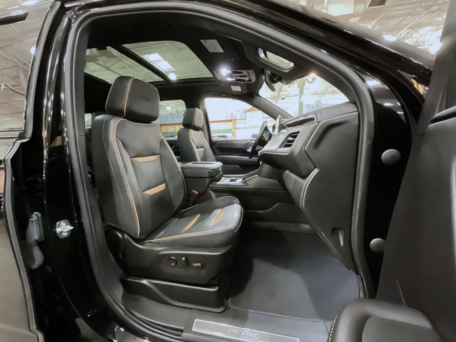 2023 GMC Yukon XL AT4 - Photo 15