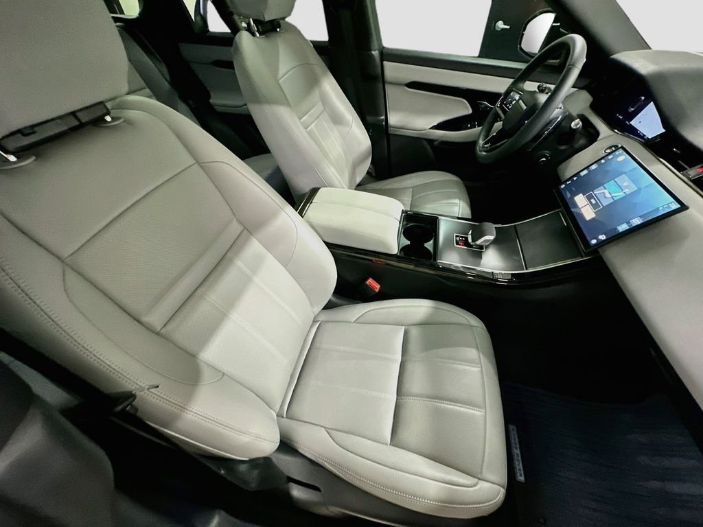 Used 2026 Gray Land Rover S image 29