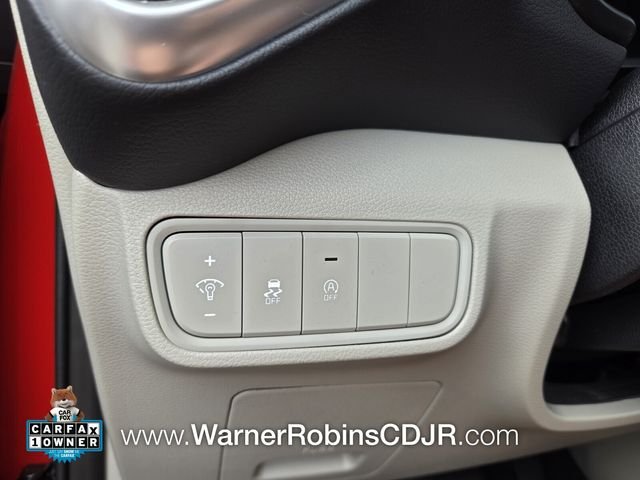 Used 2025 Red Kia LX image 31