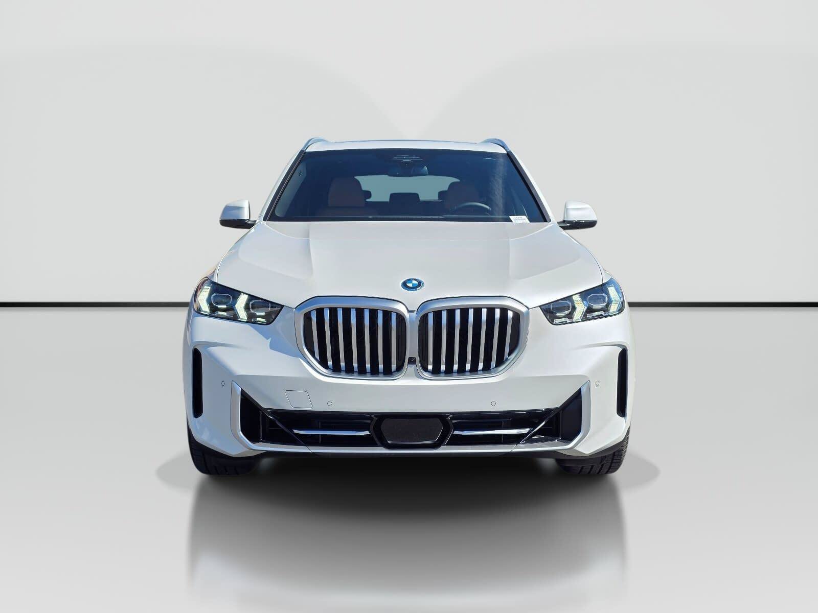 New 2026 Mineral White Metallic BMW xDrive50e image 6
