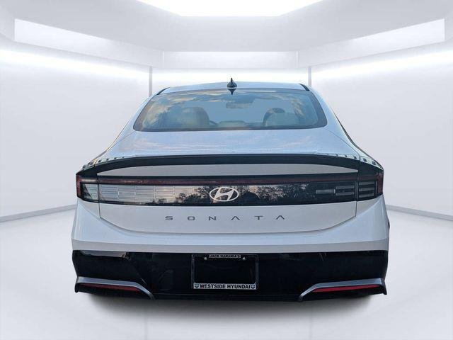 New 2026 White Hyundai SEL Sport image 4