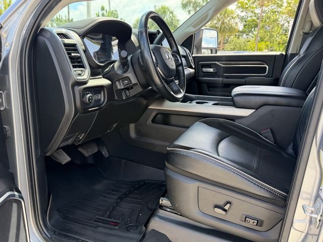 Used 2023 Silver Ram Laramie image 9