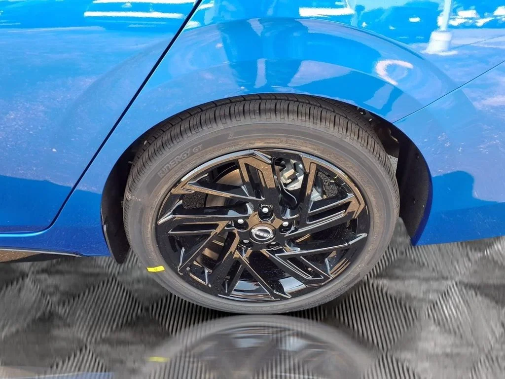 New 2027 Bluestone Pearl / Super Black Two-tone Nissan SR Midnight Edition image 25