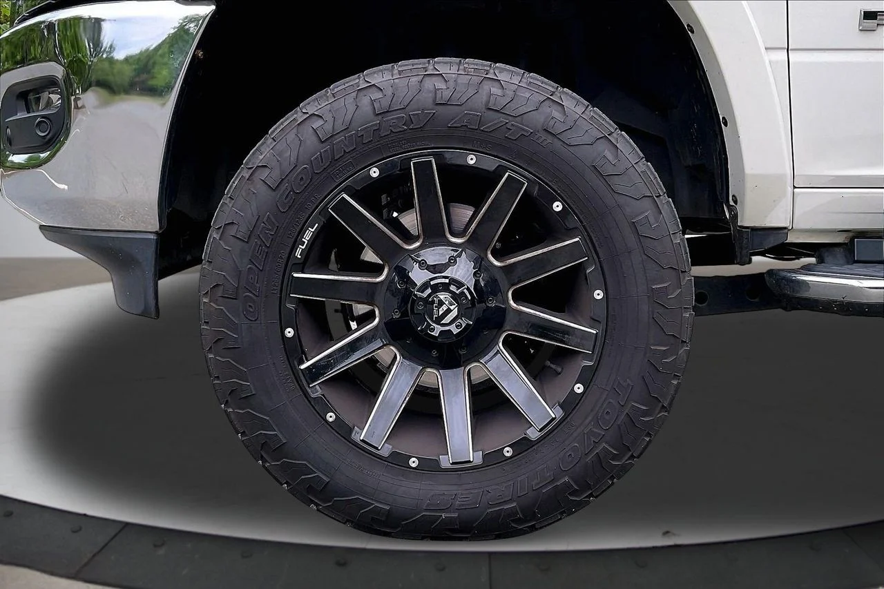Used 2021 White Ram Laramie image 34
