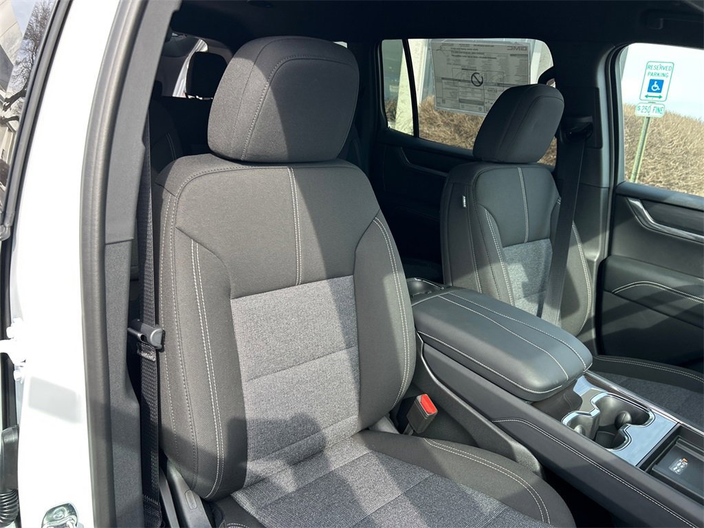 2026 GMC ACADIA - Image 36