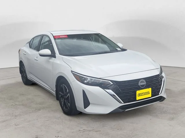 Used 2025 White Nissan SV image 3