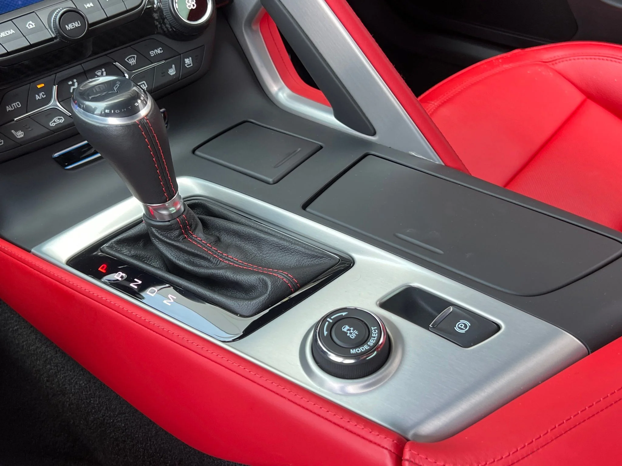 Used 2019 White Chevrolet ZR1 image 35