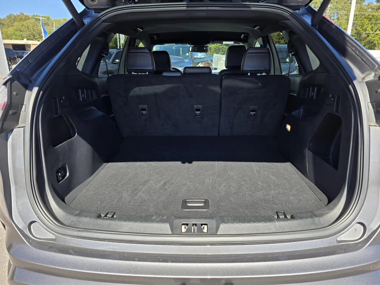 Used 2024 Gray Ford ST-Line image 19