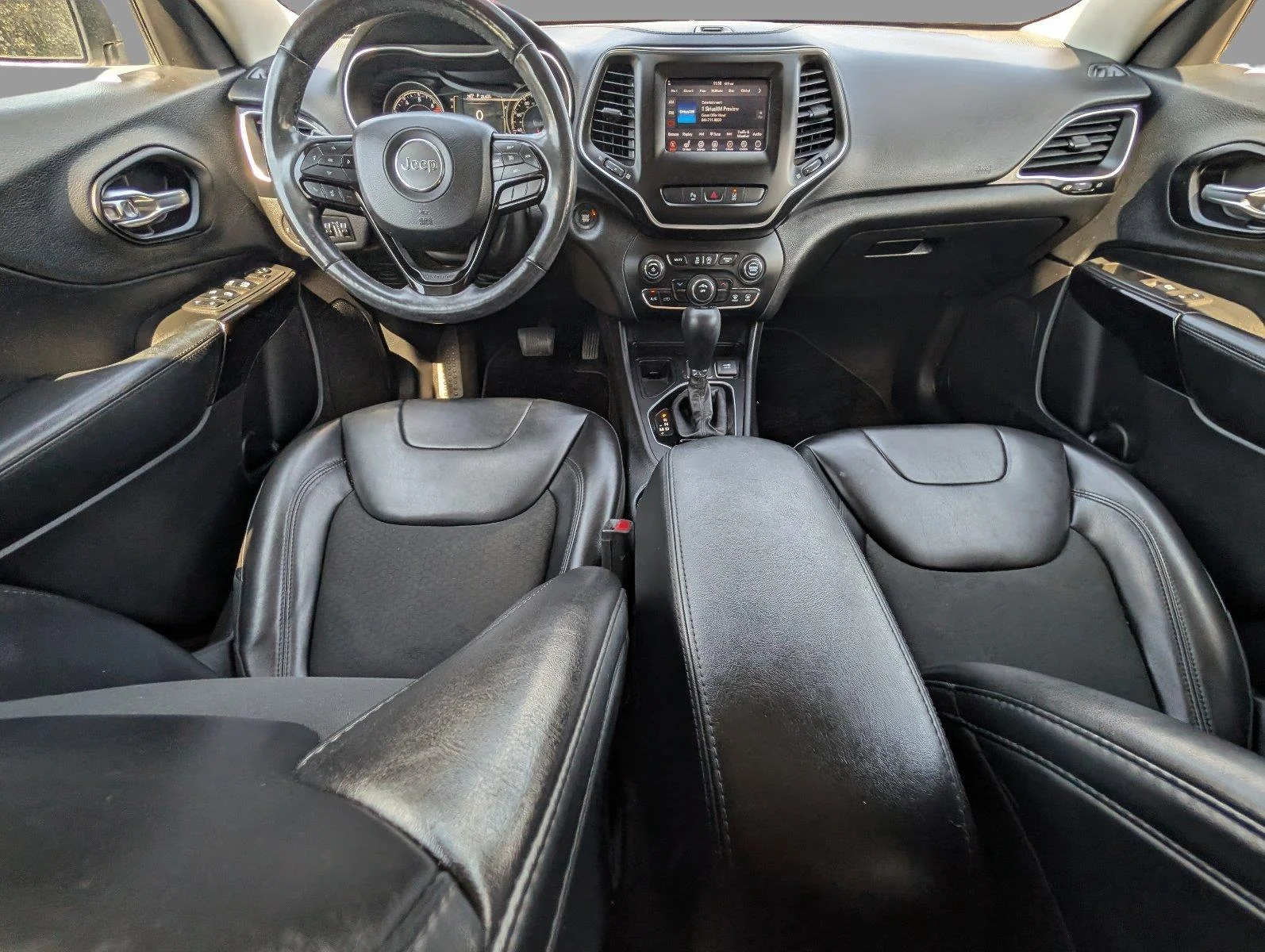 Used 2021 Bright White Clearcoat Jeep Altitude image 27