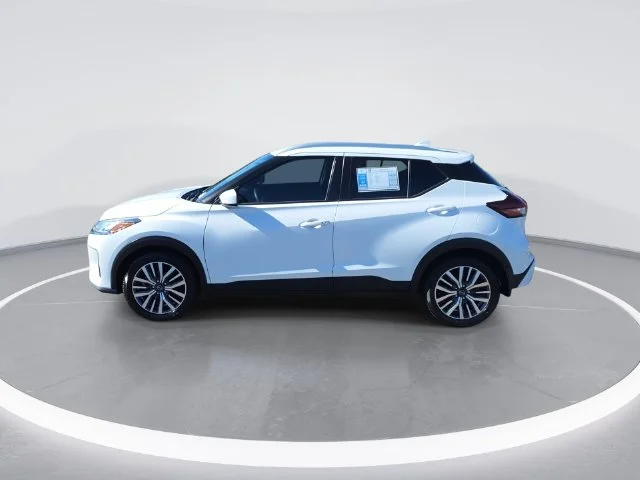 Used 2024 White Nissan SV image 5