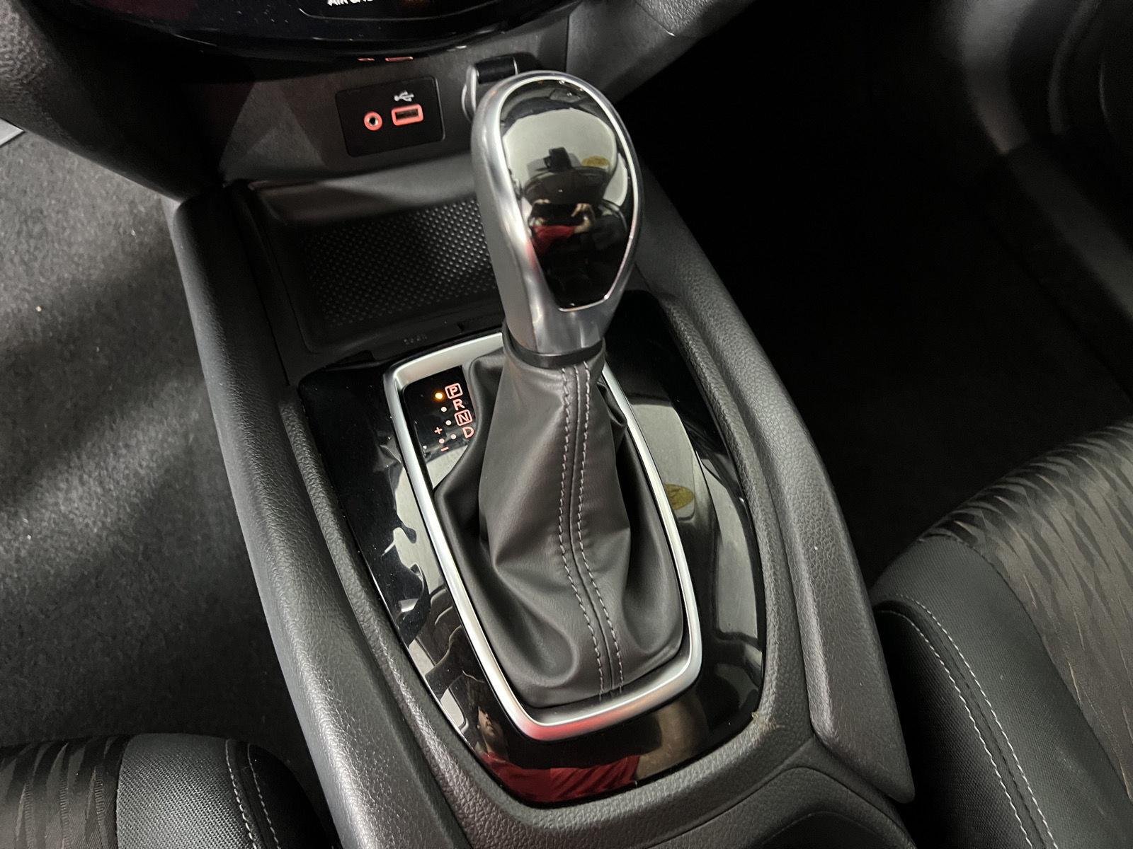 Used 2020 Midnight Pine Metallic Nissan SV image 24