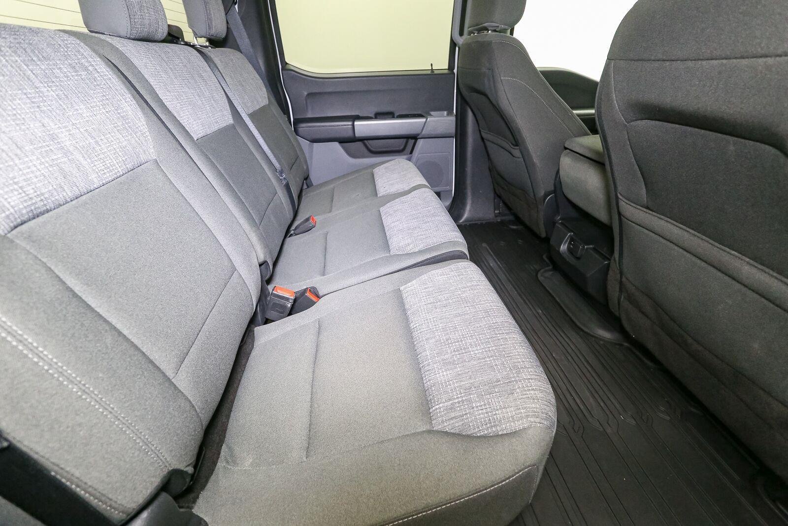 Used 2023 Oxford White Ford XLT image 19