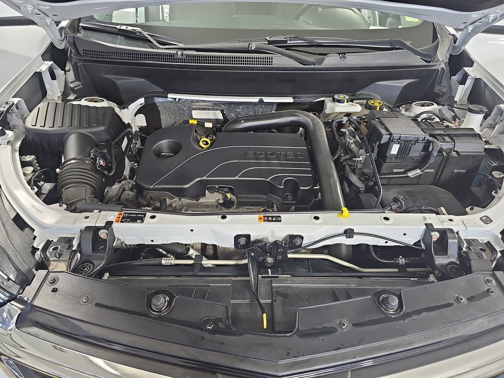 Used 2023 Iridescent Pearl Tricoat Chevrolet LT image 36