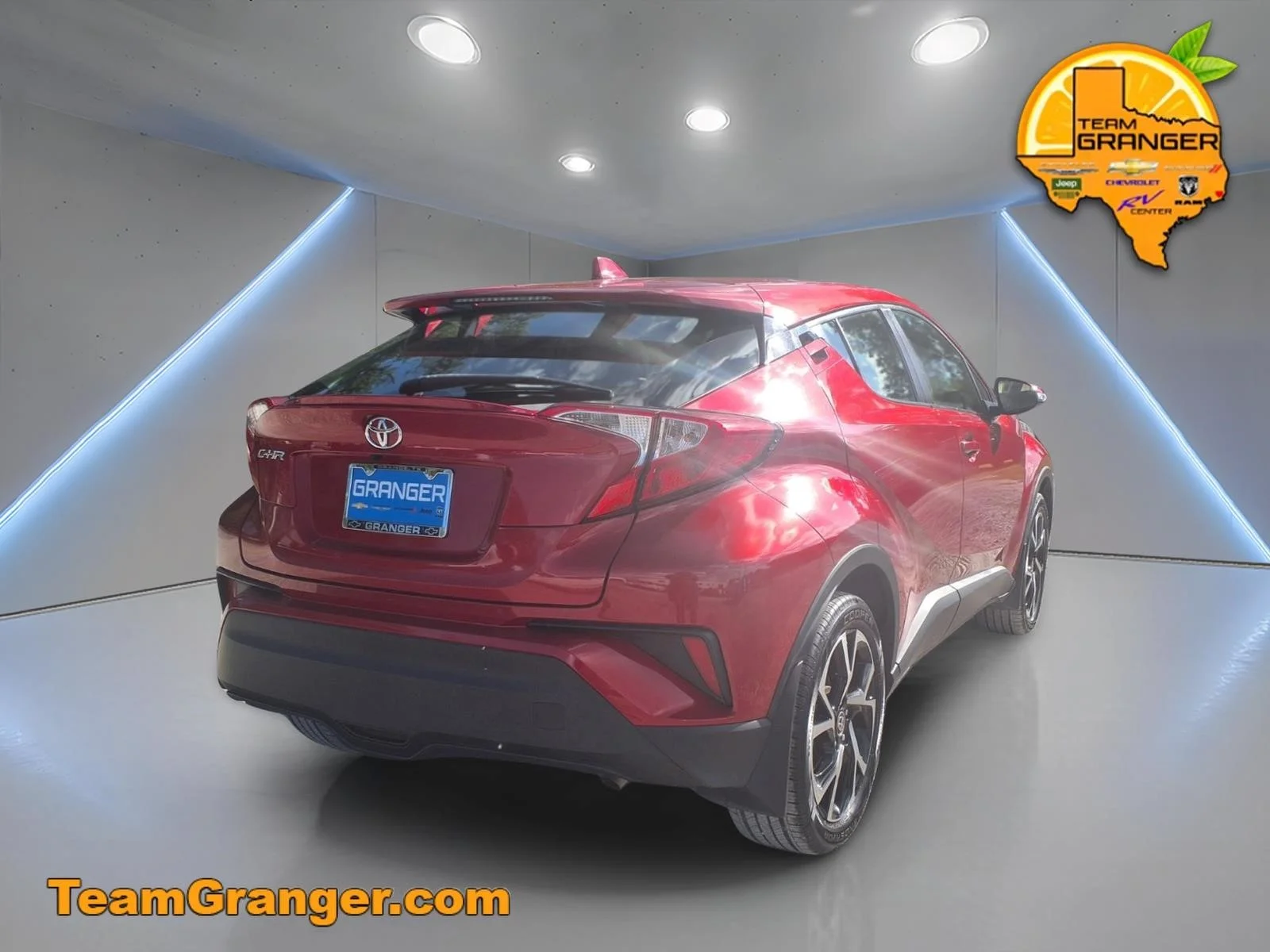 Used 2021 Red Toyota XLE image 4