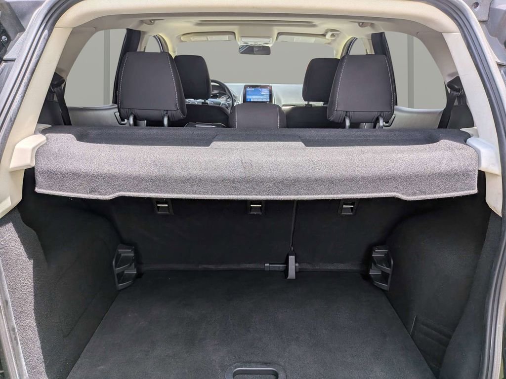 Used 2019 Black Ford SE image 12