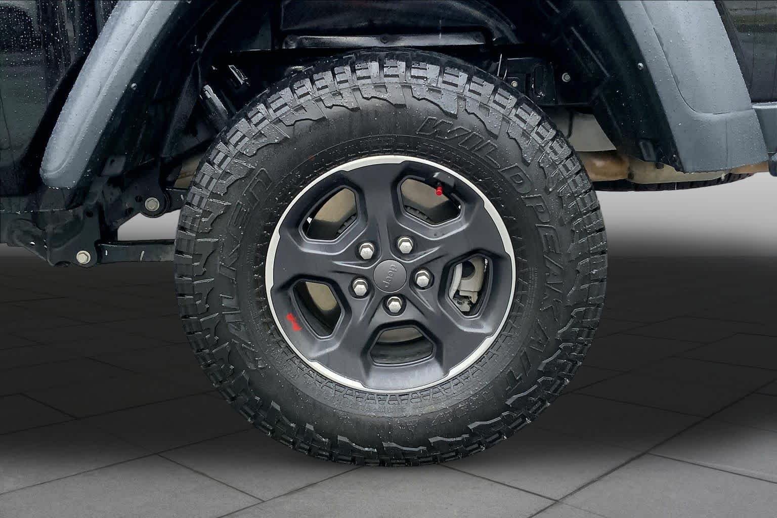 Used 2023 Black Clearcoat Jeep Rubicon image 11