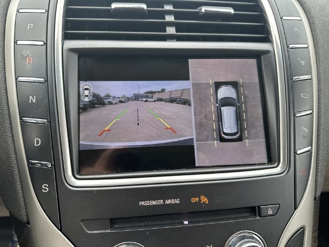 Used 2020 White Lincoln Reserve image 18