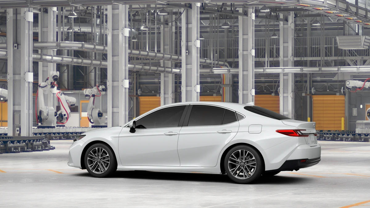 New 2026 Wind Chill Pearl Toyota XLE image 5