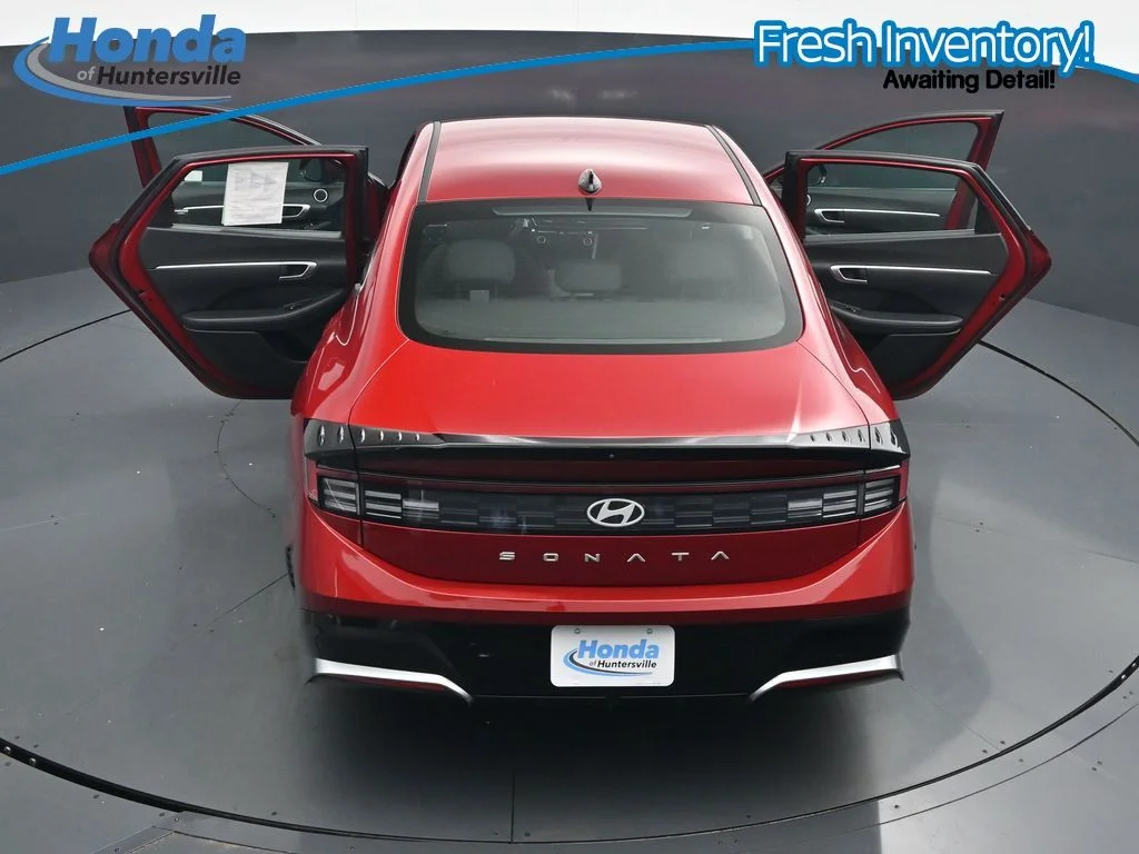Used 2025 Red Hyundai SEL image 40