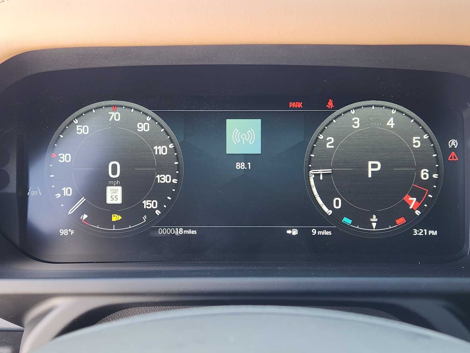 New 2026 Fuji White LAND ROVER X-Dynamic SE image 15