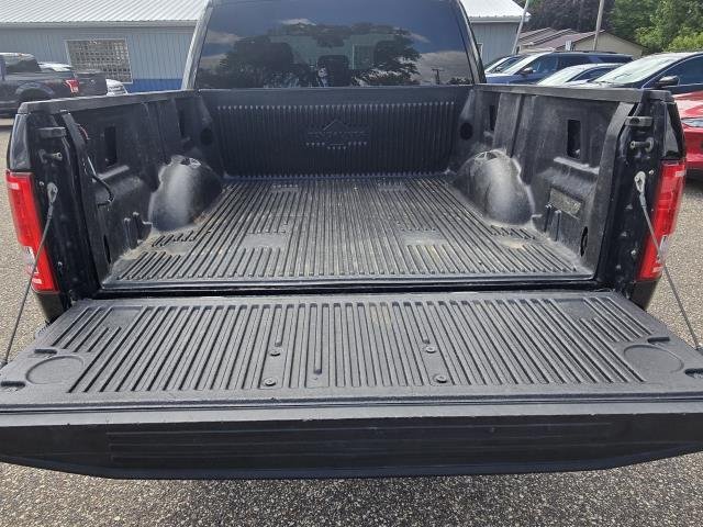 Used 2017 Shadow Black FORD XLT image 24