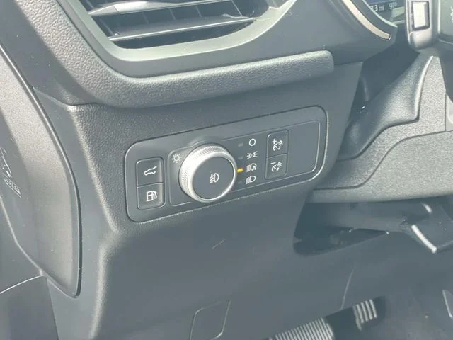 Used 2021 Gray Ford SEL image 18