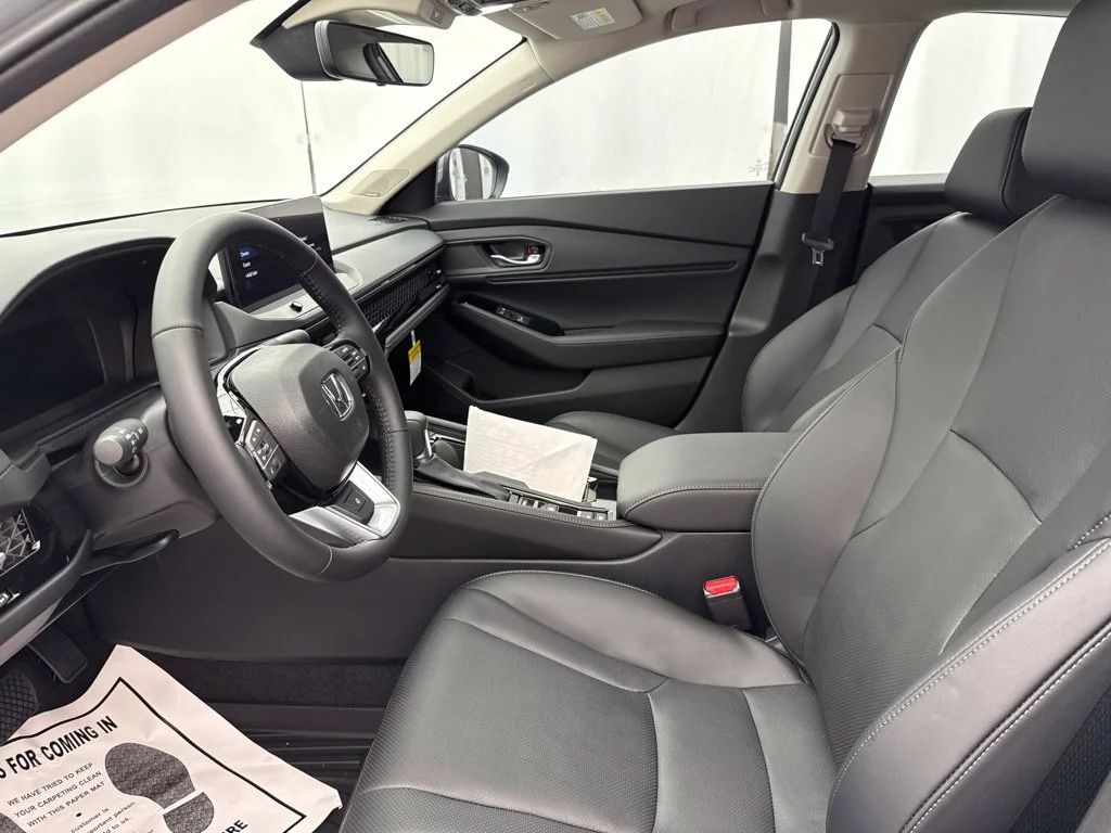New 2026 Urban Gray Pearl Honda Touring image 15