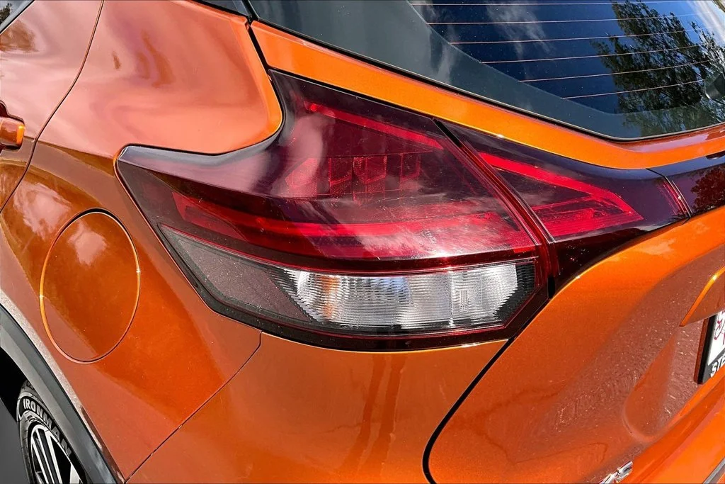 Used 2023 Orange Nissan SR image 28