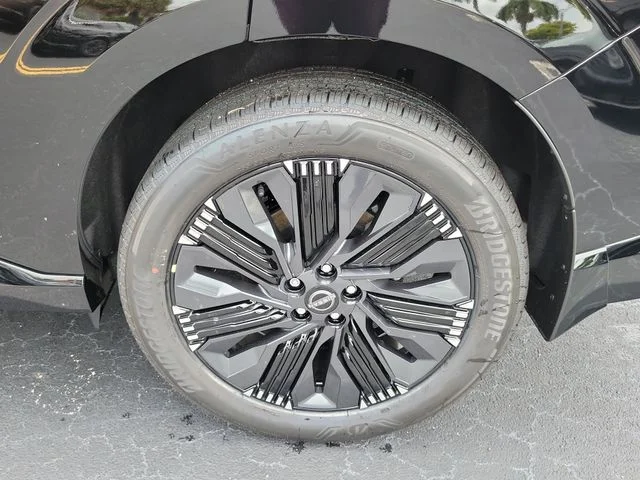 New 2027 Super Black Nissan Platinum image 7