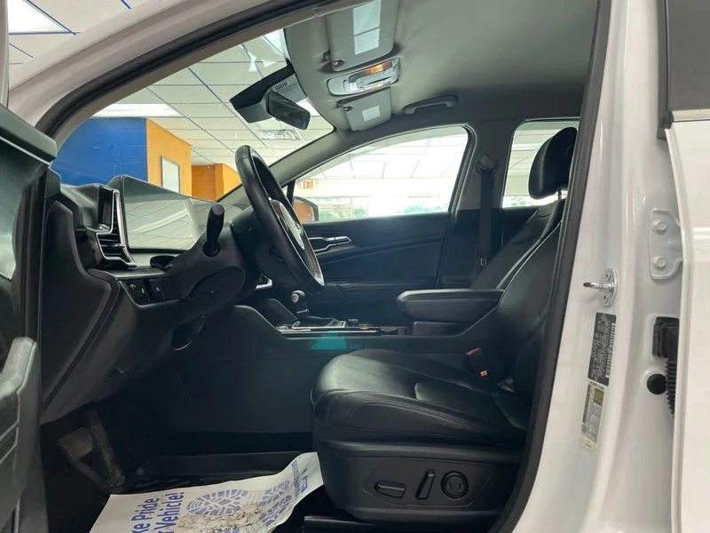 Used 2024 White Kia EX image 17