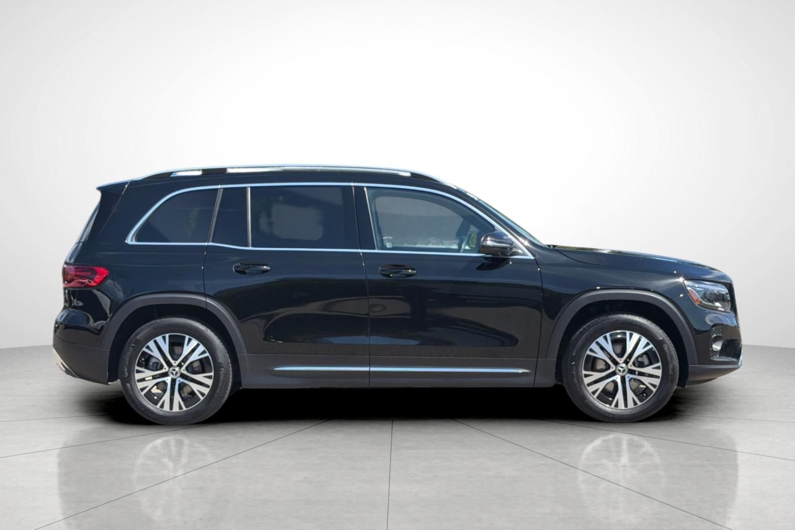 Certified Used 2026 Black Mercedes-Benz GLB 250 image 33