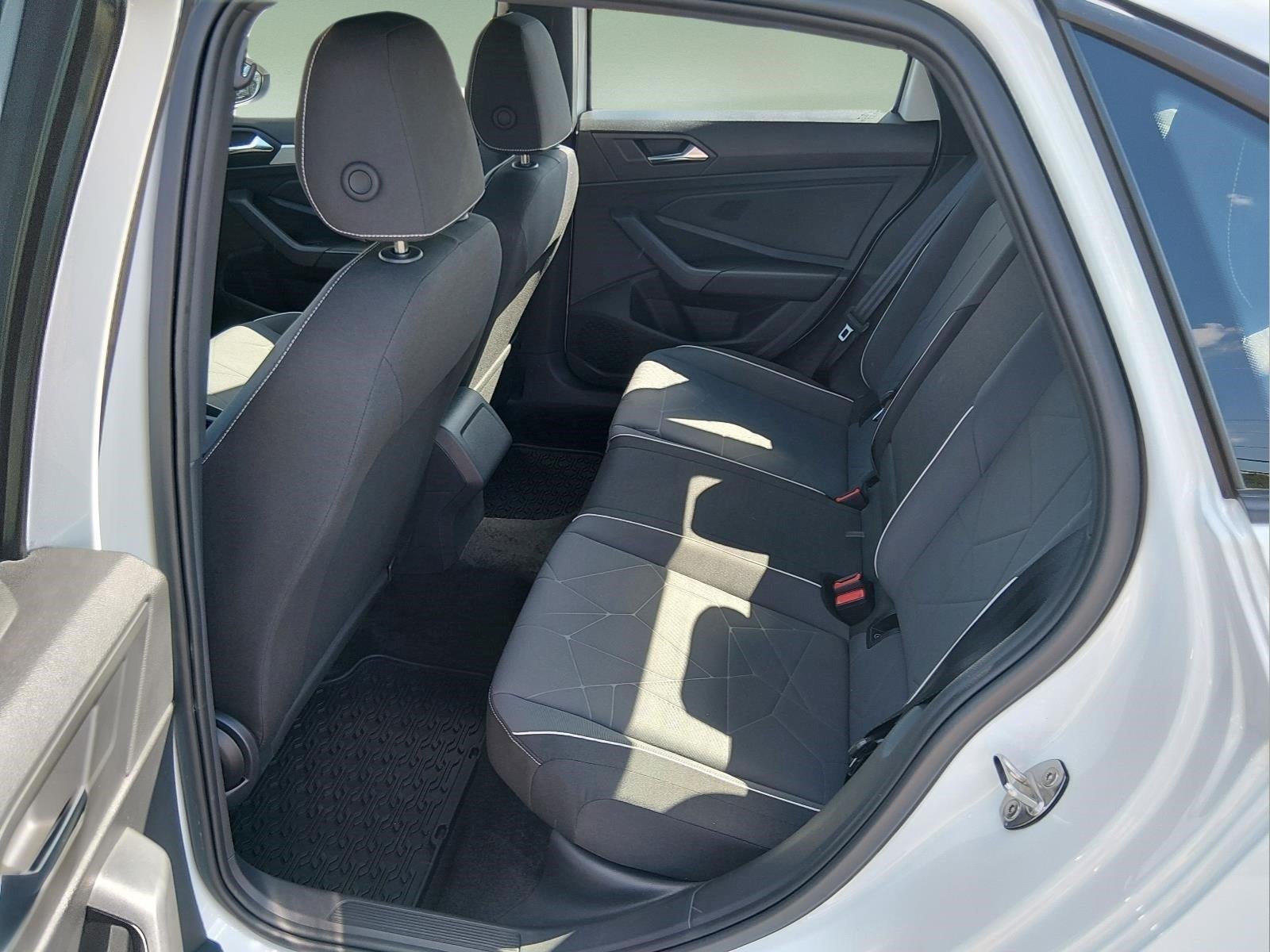 Used 2025 Pure White Volkswagen Sport image 18