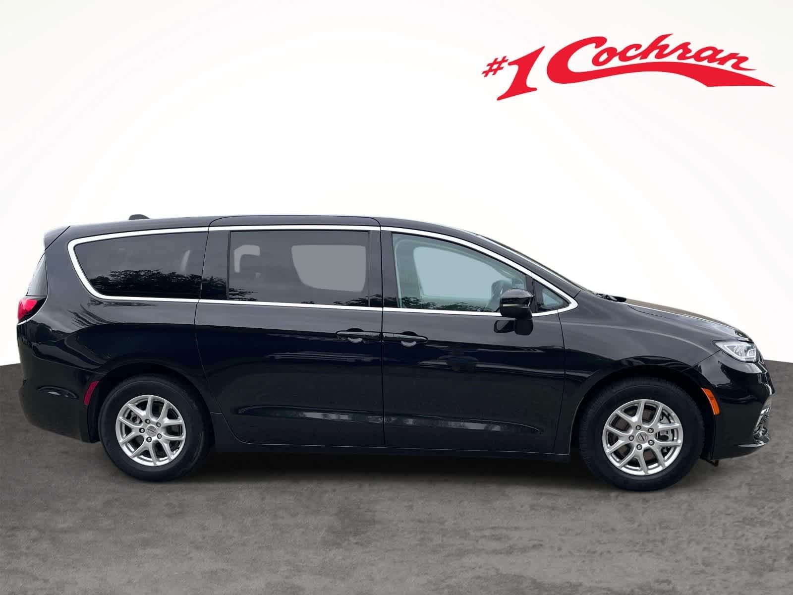 Used 2023 Blk/black Chrysler Touring L image 6
