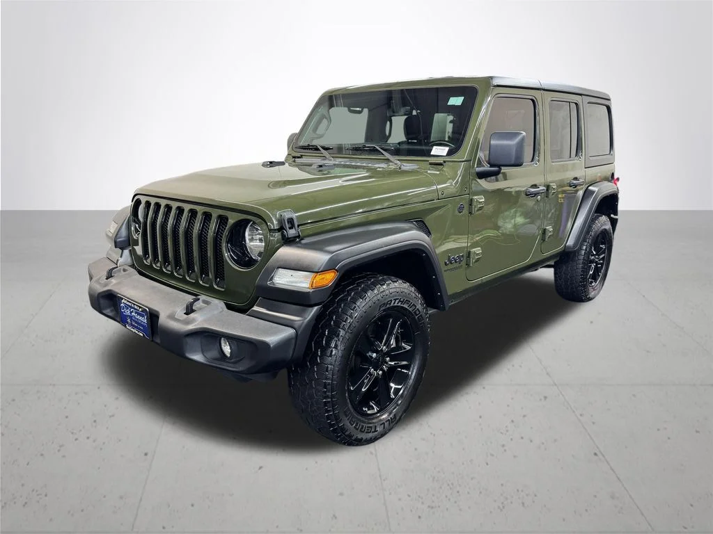 Used 2022 Green Jeep Unlimited Sport Altitude image 2