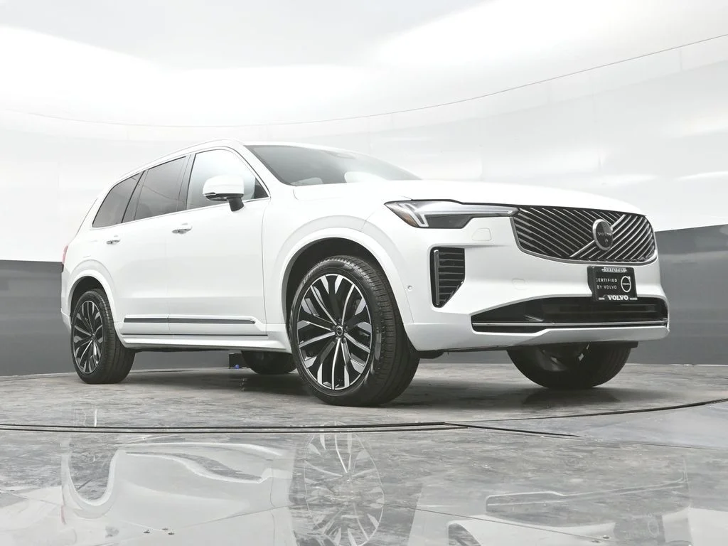 New 2026 Crystal White Volvo Plus image 24