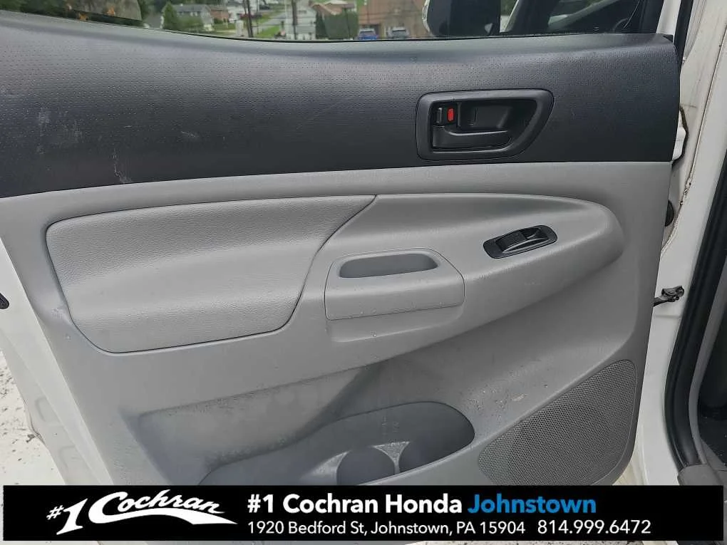Used 2015 Super White Toyota  image 27