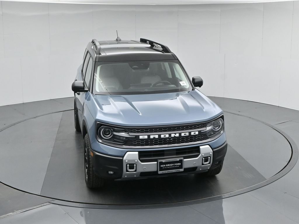 New 2026 Azure Gray Metallic Tri-Coat Ford Badlands image 42