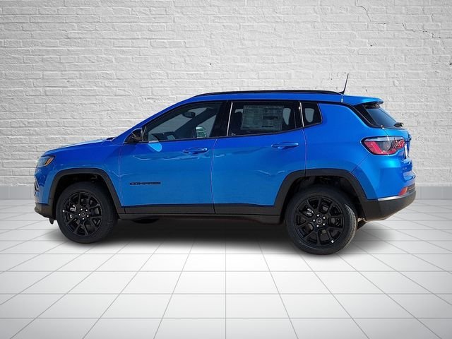 New 2026 Hydro Blue Pearlcoat Jeep Latitude image 2