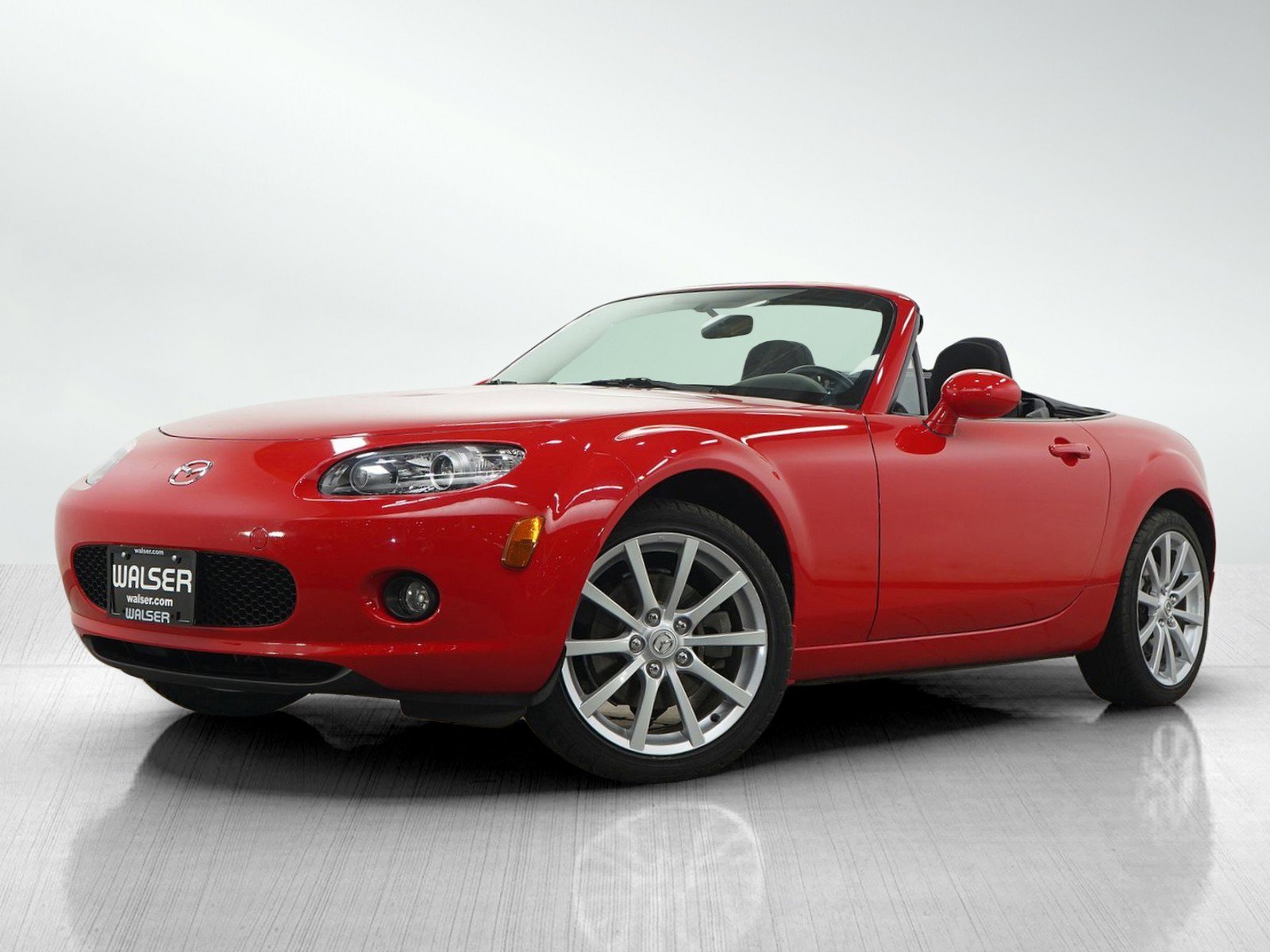 Used 2006 Mazda MX-5 Miata Base with VIN JM1NC25F260116105 for sale in Burnsville, Minnesota