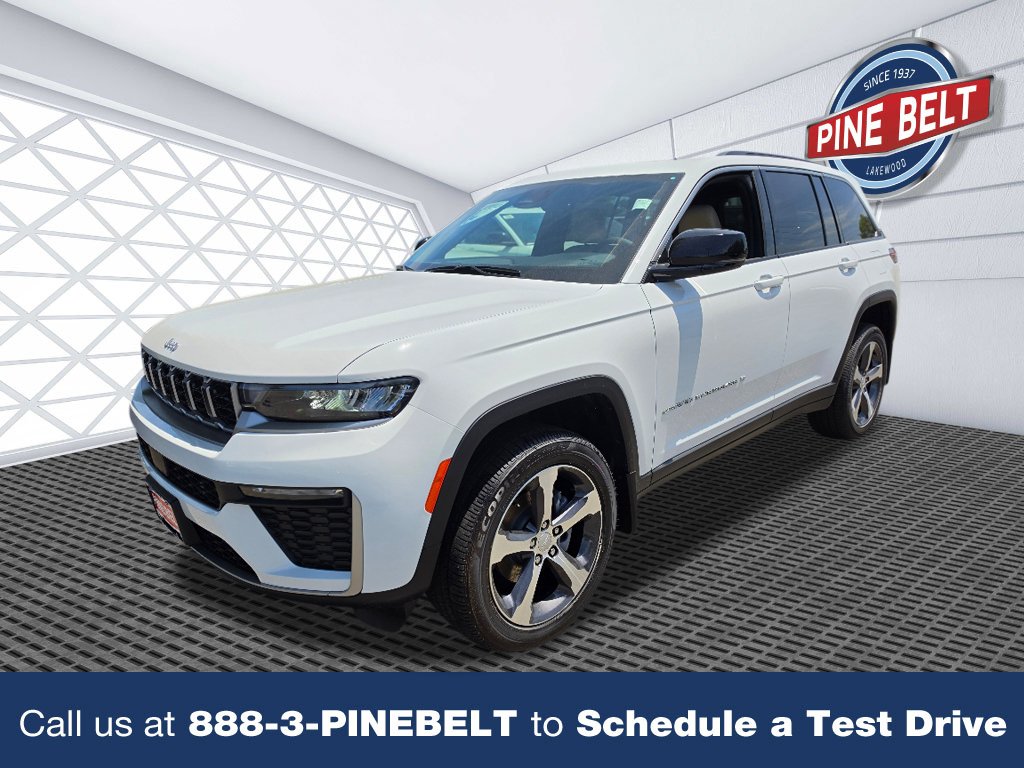 New 2026 Bright White Clear-Coat Exterior Paint Jeep Limited image 1