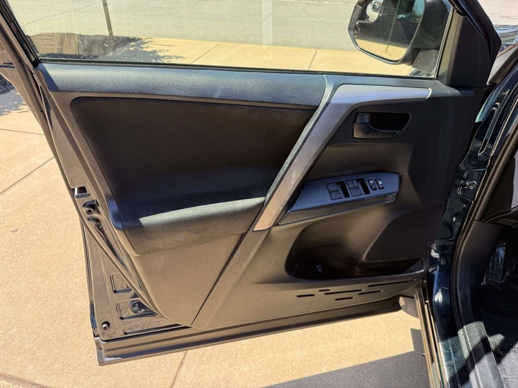 Used 2018 Blue Toyota LE image 31