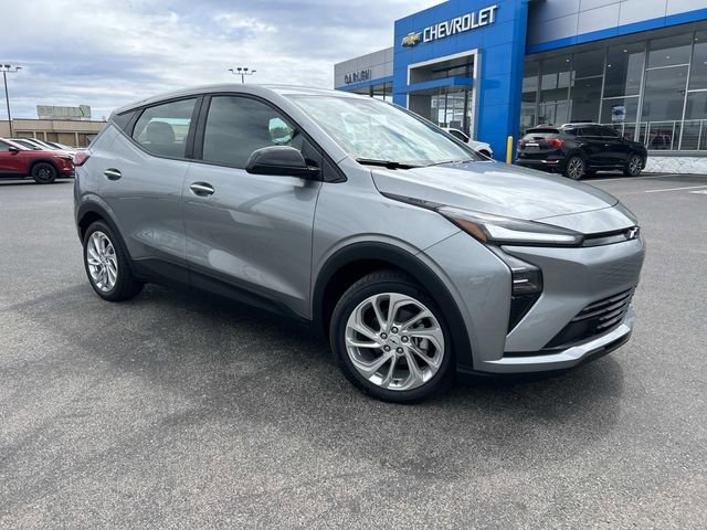 New 2027 Sterling Grey Metallic Chevrolet LT image 2