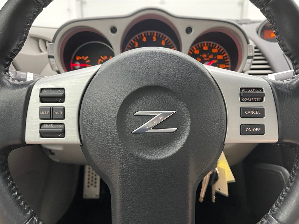 Used 2007 San Marino Blue Pearl Nissan Touring image 22
