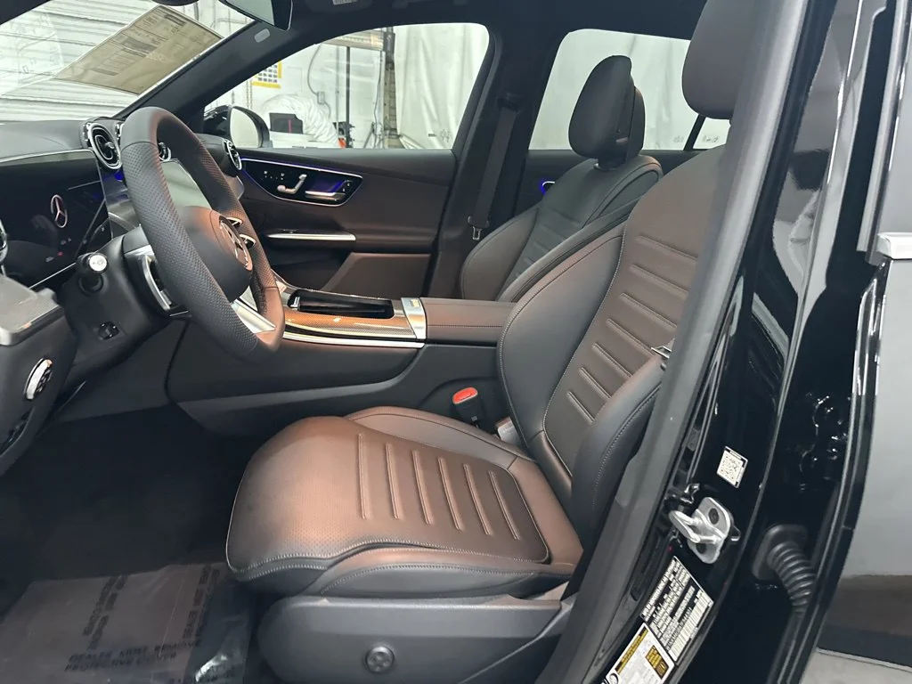 Used 2026 Black Mercedes-Benz GLC 300 image 18