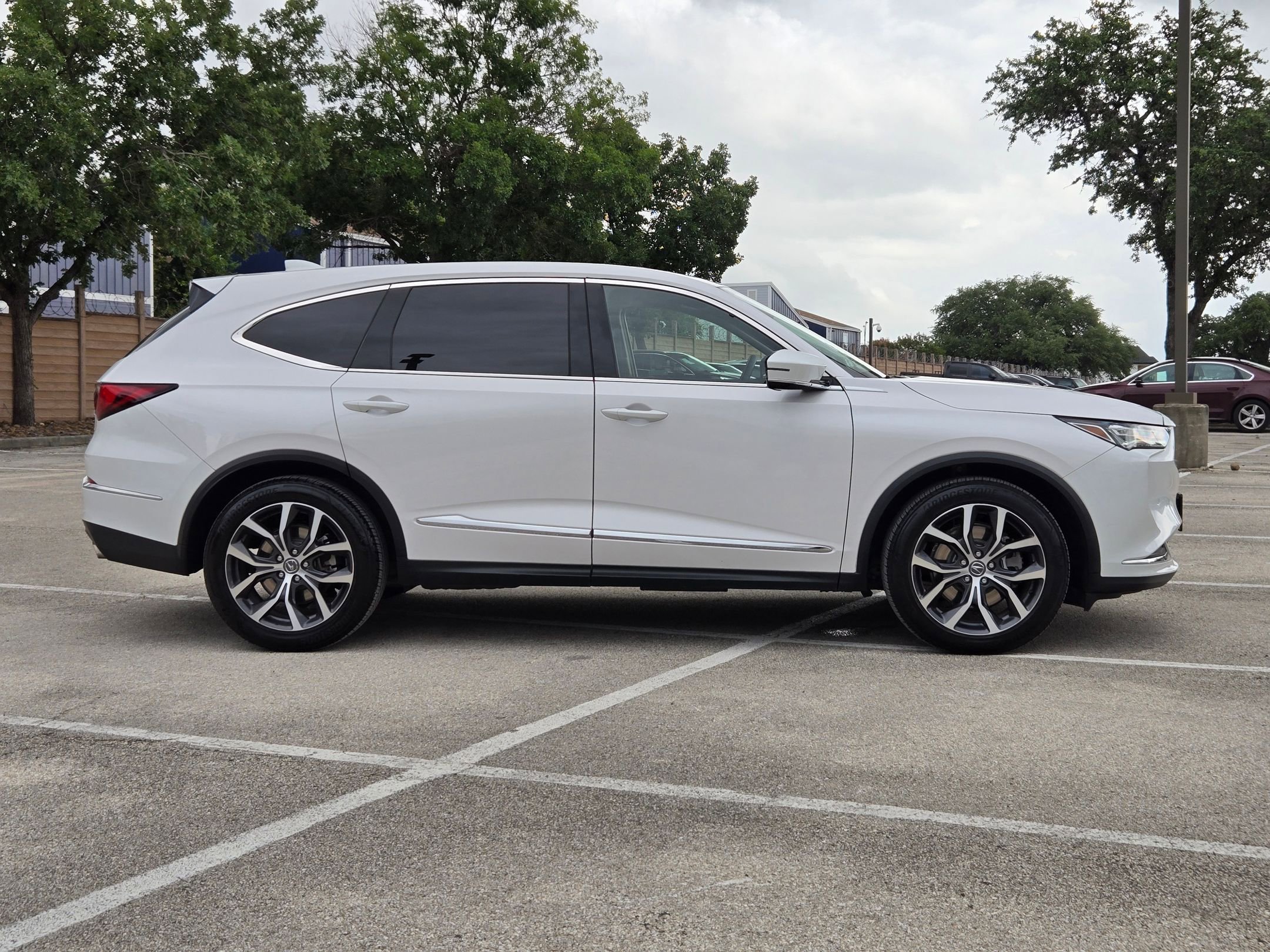 Used 2023 Platinum White Pearl Acura w/Technology Package image 3