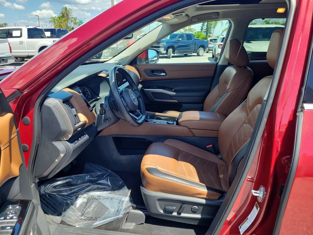 Certified Used 2022 Red Nissan Platinum image 21