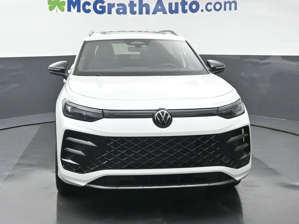 New 2026 Opal White Pearl Volkswagen 2.0T SE R-Line Black image 4