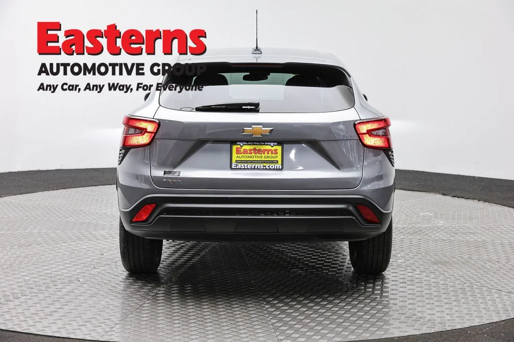 Used 2024 Gray Chevrolet LS image 6