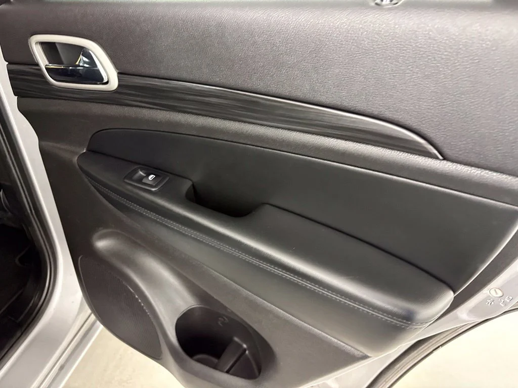 Used 2021 Silver Jeep Laredo X image 38